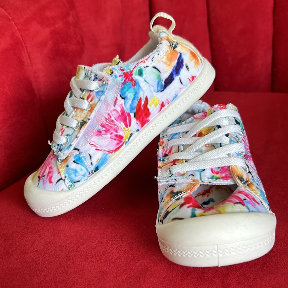 Brand new girls sneakers